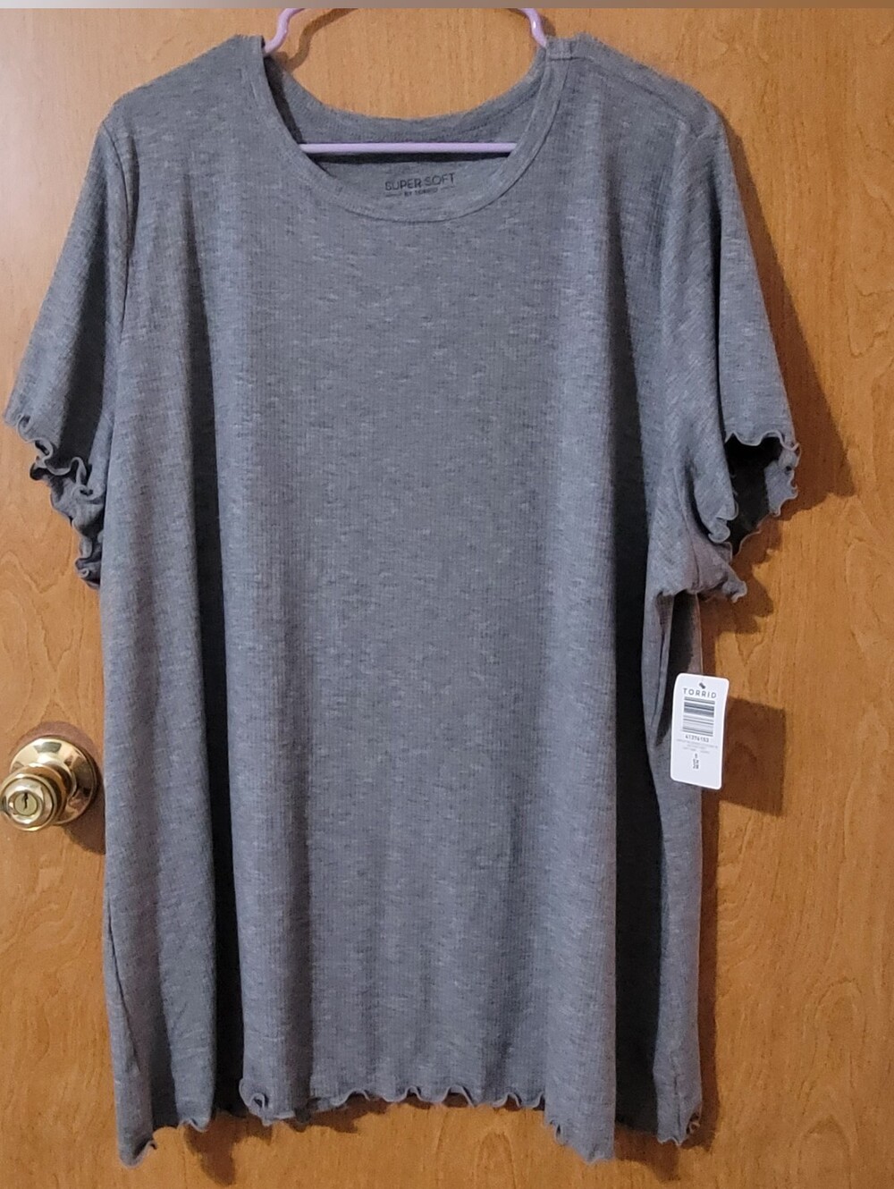 torrid Gray Ribbed Short Sleeve Top with Lettuce Hem
